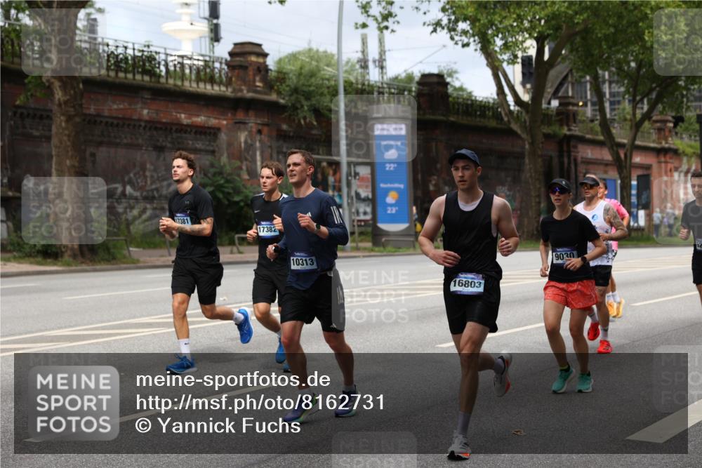 29.06.2025 - hella hamburg halbmarathon Yannick Fuchs http://msf.ph/oto/8162731 29.06.2025 10:39:36 20KM 1171, 1424, 2098, 2188, 2470, 3785, 3917, 4915, 4997, 5047, 5623, 5706, 6266, 6375, 6575, 6819, 6831, 7087, 7167, 7325, 7709, 7843, 8871, 9030, 9105, 9710, 9720, 10064, 10313, 10741, 11291, 11688, 12154, 12161, 12528, 12643, 12783, 13919, 15365, 15651, 15666, 15760, 16617, 16685, 16689, 16725, 16803, 16834, 17381, 17382, 17544, 17960, 18055, 18185, 18407, 18631, 18638, 18689, 18718, 18862, 19116 meine-sportfotos.de