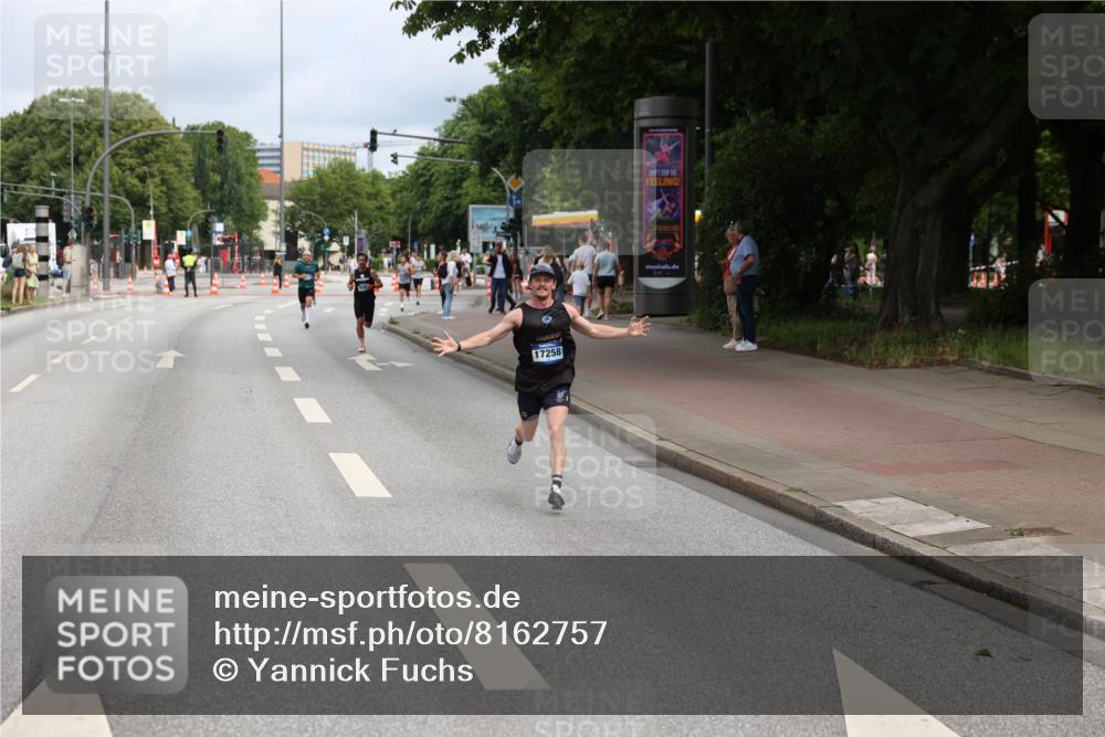 29.06.2025 - hella hamburg halbmarathon Yannick Fuchs http://msf.ph/oto/8162757 29.06.2025 10:21:33 20KM 7380, 9565, 13779, 14728, 16615, 17040, 17258, 18692, 19076 meine-sportfotos.de