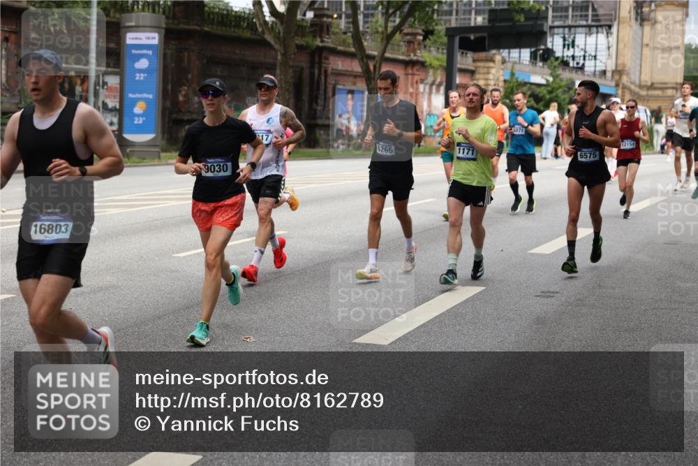 29.06.2025 - hella hamburg halbmarathon Yannick Fuchs http://msf.ph/oto/8162789 29.06.2025 10:39:36 20KM 1171, 1424, 2098, 2188, 2470, 3785, 3917, 4915, 4997, 5047, 5623, 5706, 6266, 6375, 6575, 6819, 6831, 7087, 7167, 7325, 7709, 7843, 8871, 9030, 9105, 9710, 9720, 10064, 10313, 10741, 11291, 11688, 12154, 12161, 12528, 12643, 12783, 13919, 15365, 15651, 15666, 15760, 16617, 16685, 16689, 16725, 16803, 16834, 17381, 17382, 17544, 17960, 18055, 18185, 18407, 18631, 18638, 18689, 18718, 18862, 19116 meine-sportfotos.de