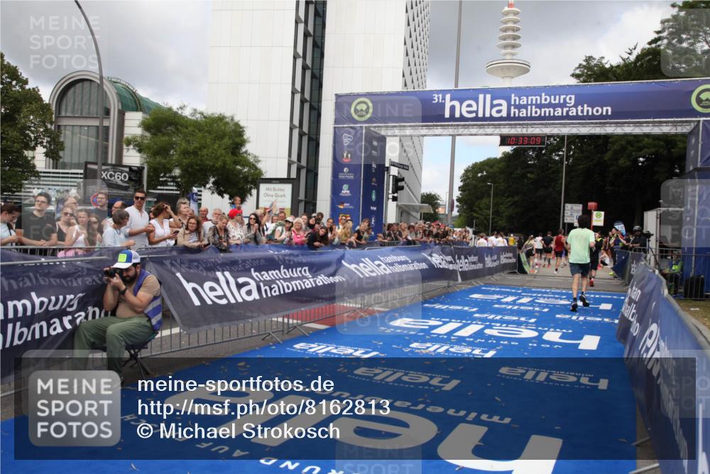 29.06.2025 - hella hamburg halbmarathon Michael Strokosch http://msf.ph/oto/8162813 29.06.2025 10:33:08 Ziel 11169, 14276, 17802, 18679 meine-sportfotos.de