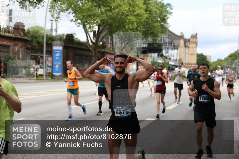29.06.2025 - hella hamburg halbmarathon Yannick Fuchs http://msf.ph/oto/8162876 29.06.2025 10:39:39 20KM 1171, 2098, 2188, 2470, 3785, 3917, 4997, 5623, 5706, 6054, 6266, 6375, 6575, 6819, 6831, 7087, 7167, 7325, 7709, 7843, 8871, 9030, 9105, 9710, 9720, 10064, 10313, 10741, 11291, 11688, 11821, 12154, 12161, 12528, 12643, 12783, 13919, 15365, 15651, 15666, 15760, 16617, 16685, 16689, 16725, 16834, 17381, 17382, 17544, 17960, 18055, 18185, 18407, 18638, 18689, 18718, 18862, 19116 meine-sportfotos.de
