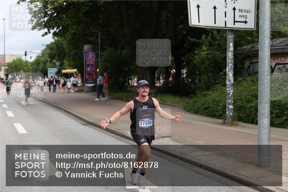 29.06.2025 - hella hamburg halbmarathon Yannick Fuchs http://msf.ph/oto/8162878 29.06.2025 10:21:34 20KM 7380, 9565, 13779, 14728, 17040, 17258, 18692, 19076 meine-sportfotos.de