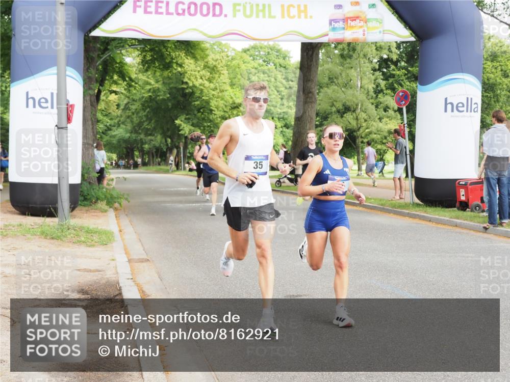 29.06.2025 - hella hamburg halbmarathon MichiJ http://msf.ph/oto/8162921 29.06.2025 10:12:40 Zwischen KM18-KM19 35, 52, 9475, 16548, 17886 meine-sportfotos.de