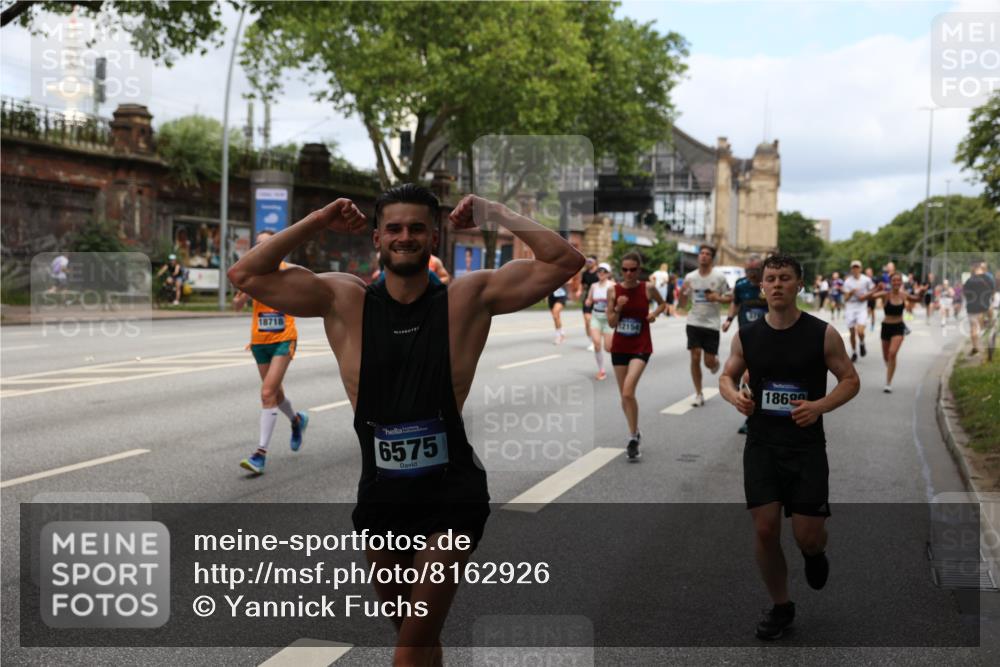 29.06.2025 - hella hamburg halbmarathon Yannick Fuchs http://msf.ph/oto/8162926 29.06.2025 10:39:39 20KM 1171, 2098, 2188, 2470, 3785, 3917, 4997, 5623, 5706, 6054, 6266, 6375, 6575, 6819, 6831, 7087, 7167, 7325, 7709, 7843, 8871, 9030, 9105, 9710, 9720, 10064, 10313, 10741, 11291, 11688, 11821, 12154, 12161, 12528, 12643, 12783, 13919, 15365, 15651, 15666, 15760, 16617, 16685, 16689, 16725, 16834, 17381, 17382, 17544, 17960, 18055, 18185, 18407, 18638, 18689, 18718, 18862, 19116 meine-sportfotos.de