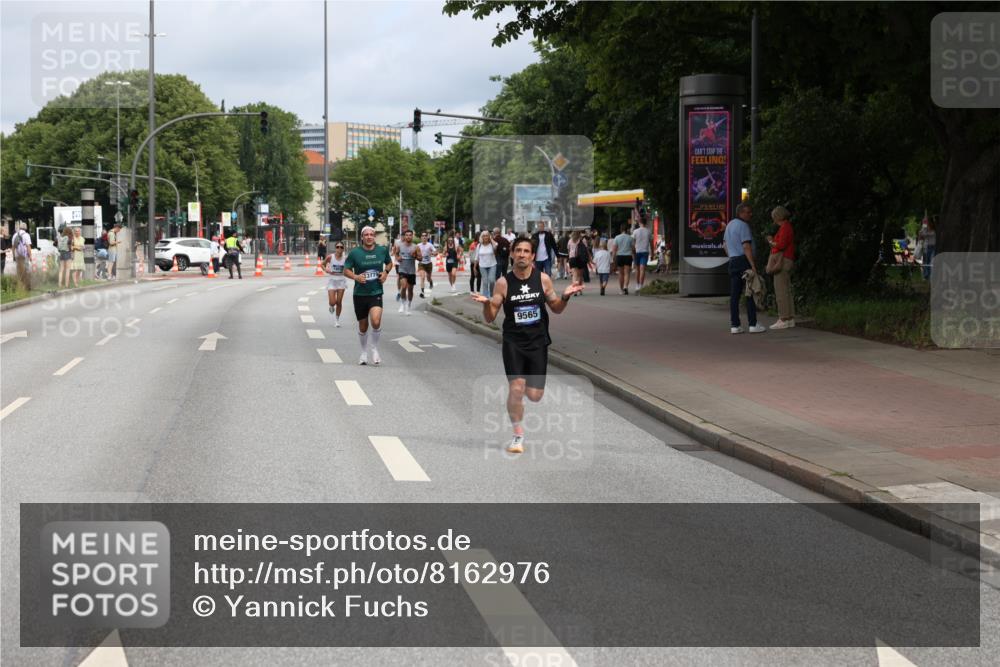 29.06.2025 - hella hamburg halbmarathon Yannick Fuchs http://msf.ph/oto/8162976 29.06.2025 10:21:37 20KM 7380, 9565, 13779, 14728, 17040, 17258, 18692, 19076 meine-sportfotos.de