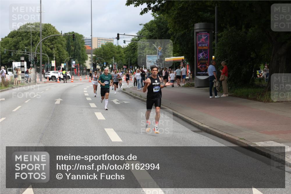 29.06.2025 - hella hamburg halbmarathon Yannick Fuchs http://msf.ph/oto/8162994 29.06.2025 10:21:37 20KM 7380, 9565, 13779, 14728, 17040, 17258, 18692, 19076 meine-sportfotos.de