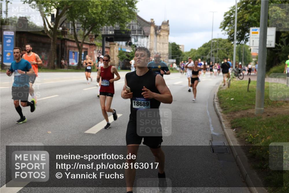 29.06.2025 - hella hamburg halbmarathon Yannick Fuchs http://msf.ph/oto/8163017 29.06.2025 10:39:40 20KM 1171, 2098, 2188, 2367, 2470, 3785, 3917, 4997, 5623, 5706, 6054, 6266, 6375, 6575, 6819, 6831, 7087, 7167, 7325, 7709, 7843, 8871, 9105, 9710, 9720, 10064, 10741, 11291, 11688, 11821, 12154, 12161, 12643, 12783, 13919, 15365, 15651, 15666, 15760, 16617, 16685, 16689, 16725, 16834, 17381, 17382, 17544, 17960, 18055, 18185, 18407, 18638, 18689, 18718, 18862, 19116 meine-sportfotos.de