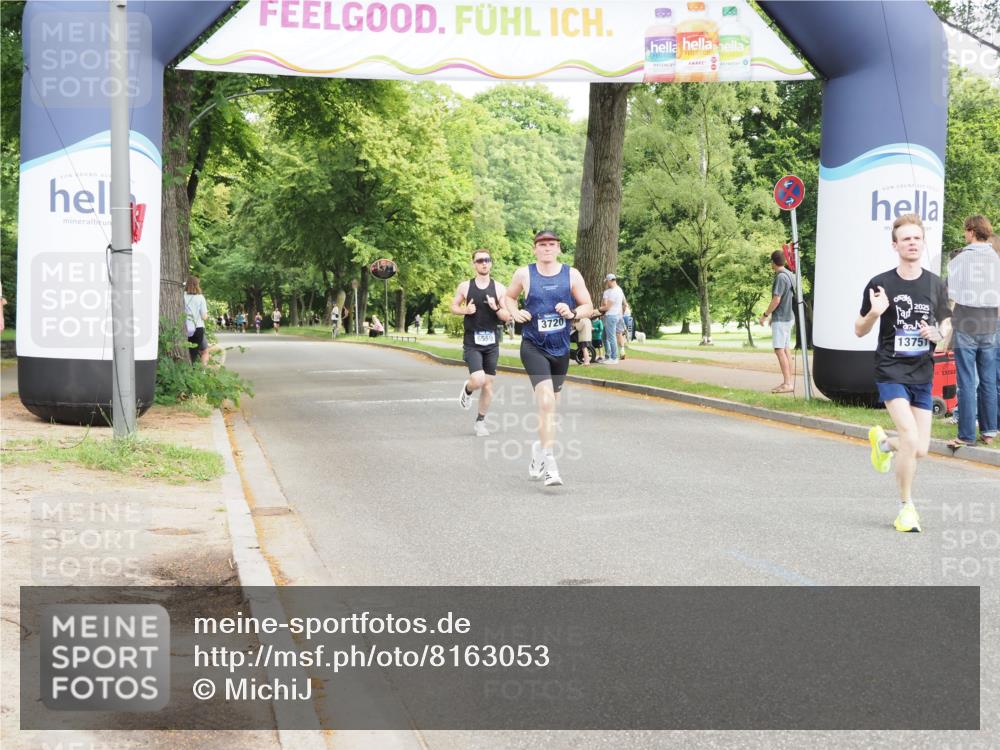 29.06.2025 - hella hamburg halbmarathon MichiJ http://msf.ph/oto/8163053 29.06.2025 10:12:42 Zwischen KM18-KM19 35, 52, 6559, 9475, 13751, 16548, 17886 meine-sportfotos.de
