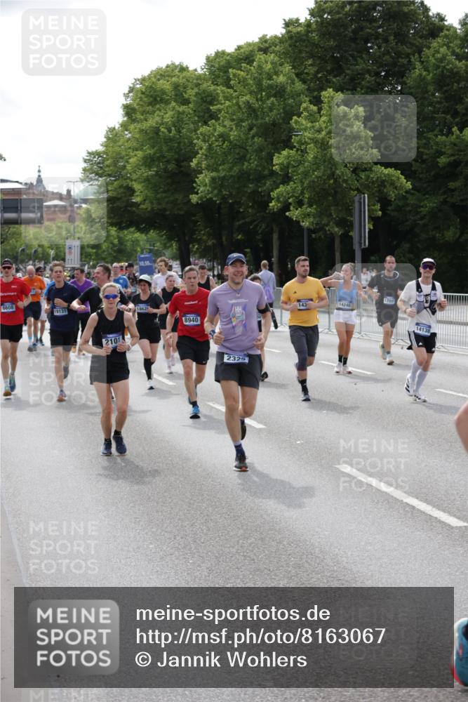 29.06.2025 - hella hamburg halbmarathon Jannik Wohlers http://msf.ph/oto/8163067 29.06.2025 10:20:18 Lombardsbrücke 1011, 1471, 2053, 2101, 2325, 2834, 2923, 2945, 3247, 3733, 3781, 4166, 4288, 4422, 4754, 4869, 5181, 5625, 6608, 8113, 8940, 9981, 10050, 10350, 11100, 11145, 11995, 12844, 14138, 14157, 14246, 14342, 14344, 14500, 14502, 14503, 14610, 14611, 14670, 15244, 15442, 15513, 16135, 16254, 16638, 16950, 17095, 17155, 17581, 17832, 17987, 18007, 18423, 18620, 18908, 19014, 19093, 19125, 19131, 19132 meine-sportfotos.de