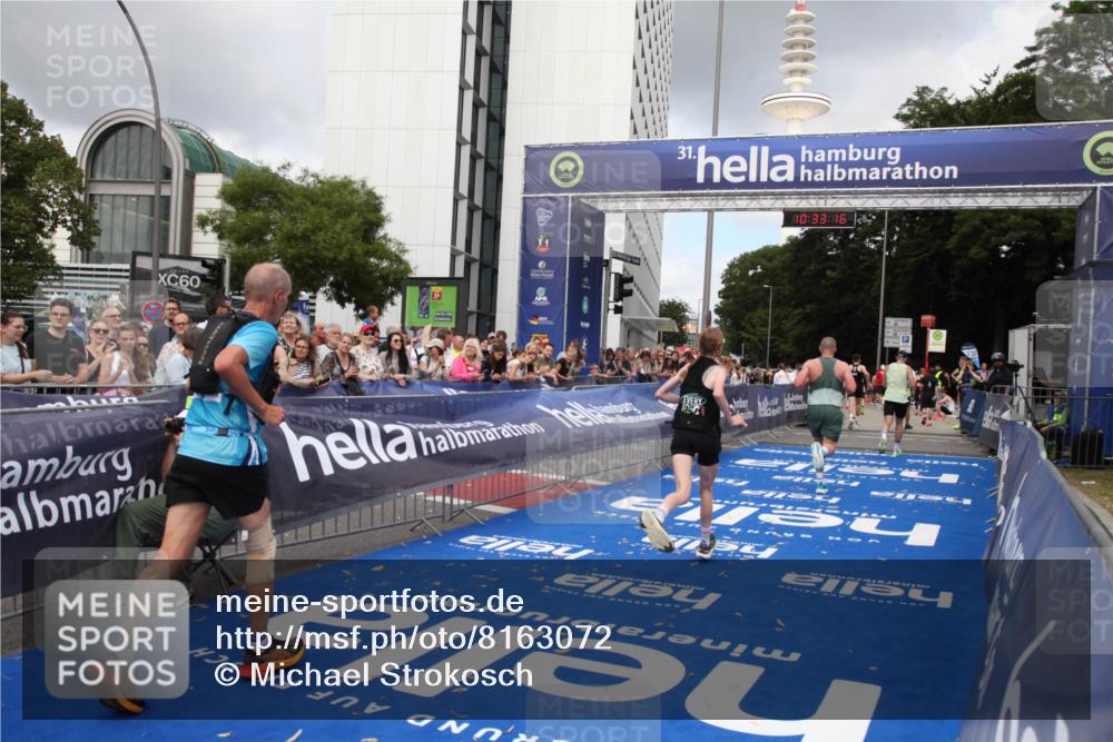 29.06.2025 - hella hamburg halbmarathon Michael Strokosch http://msf.ph/oto/8163072 29.06.2025 10:33:15 Ziel 1910, 6473, 14167, 14276, 17175, 17802 meine-sportfotos.de