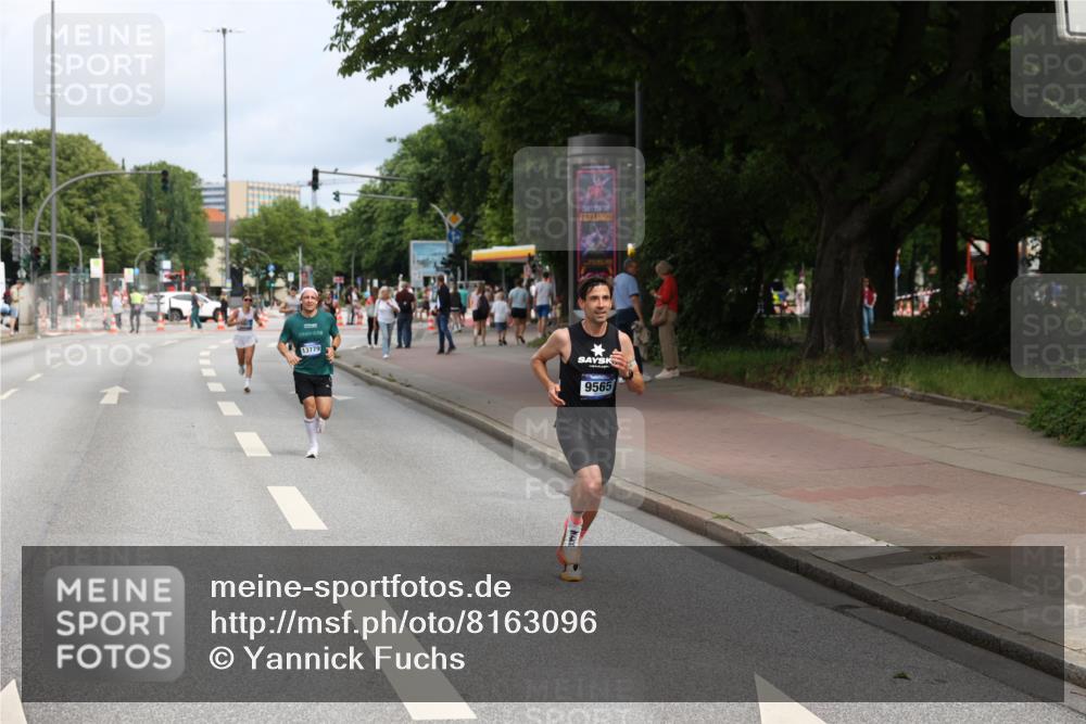 29.06.2025 - hella hamburg halbmarathon Yannick Fuchs http://msf.ph/oto/8163096 29.06.2025 10:21:38 20KM 7380, 9565, 13779, 14728, 17040, 17258, 18692, 19076 meine-sportfotos.de