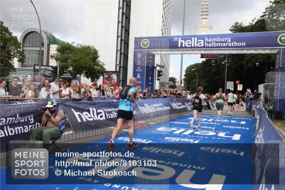 29.06.2025 - hella hamburg halbmarathon Michael Strokosch http://msf.ph/oto/8163103 29.06.2025 10:33:15 Ziel 1910, 6473, 14167, 14276, 17175, 17802 meine-sportfotos.de