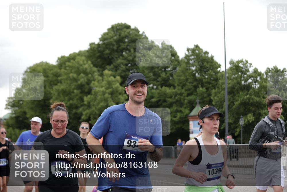 29.06.2025 - hella hamburg halbmarathon Jannik Wohlers http://msf.ph/oto/8163108 29.06.2025 11:03:51 Lombardsbrücke 1491, 1970, 2310, 2321, 2935, 3180, 3394, 3759, 3760, 4936, 5324, 5485, 5802, 6144, 6753, 6953, 7438, 8225, 8475, 8476, 8835, 9218, 9330, 9343, 9617, 9797, 10394, 11235, 11368, 11369, 11997, 12118, 12245, 12486, 13294, 13722, 13723, 13760, 13873, 14116, 14837, 14910, 14973, 15201, 15668, 15911, 16283, 16895, 17064, 17457, 18072, 18073, 18244, 19005 meine-sportfotos.de