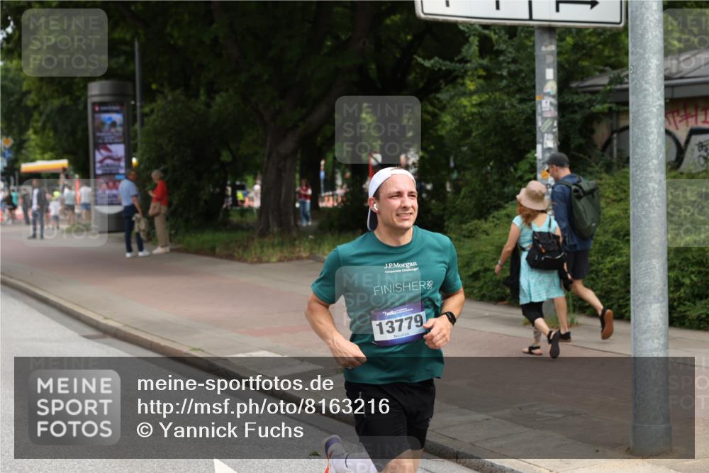 29.06.2025 - hella hamburg halbmarathon Yannick Fuchs http://msf.ph/oto/8163216 29.06.2025 10:21:41 20KM 7380, 9565, 12641, 13779, 13780, 14728, 17040, 18692, 19076 meine-sportfotos.de