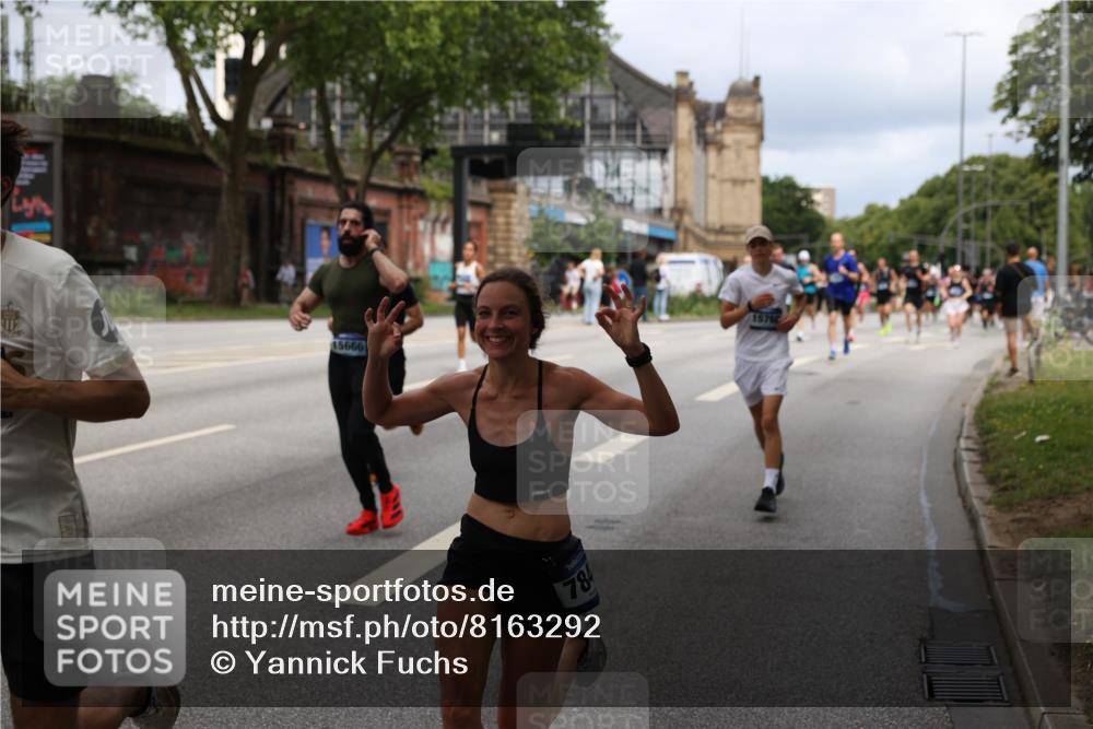 29.06.2025 - hella hamburg halbmarathon Yannick Fuchs http://msf.ph/oto/8163292 29.06.2025 10:39:42 20KM 2098, 2188, 2367, 2470, 3785, 4997, 5623, 5648, 5706, 6054, 6375, 6819, 6831, 7087, 7167, 7325, 7709, 7843, 8871, 9105, 9710, 9720, 10064, 10741, 11291, 11688, 11821, 12154, 12161, 12643, 12783, 13919, 14374, 15365, 15636, 15651, 15666, 15760, 16617, 16685, 16689, 16725, 16834, 17544, 17960, 18055, 18185, 18407, 18638, 18689, 18718, 18862, 19116 meine-sportfotos.de