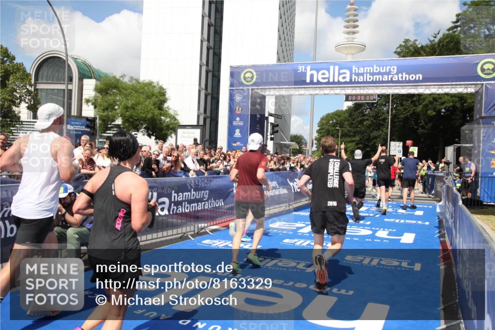 29.06.2025 - hella hamburg halbmarathon Michael Strokosch http://msf.ph/oto/8163329 29.06.2025 11:39:15 Ziel 1183, 1896, 3636, 4646, 5834, 5917, 6698, 7321, 8918, 8965, 9229, 14016, 15108, 17262, 17689, 18152, 18167, 18337 meine-sportfotos.de