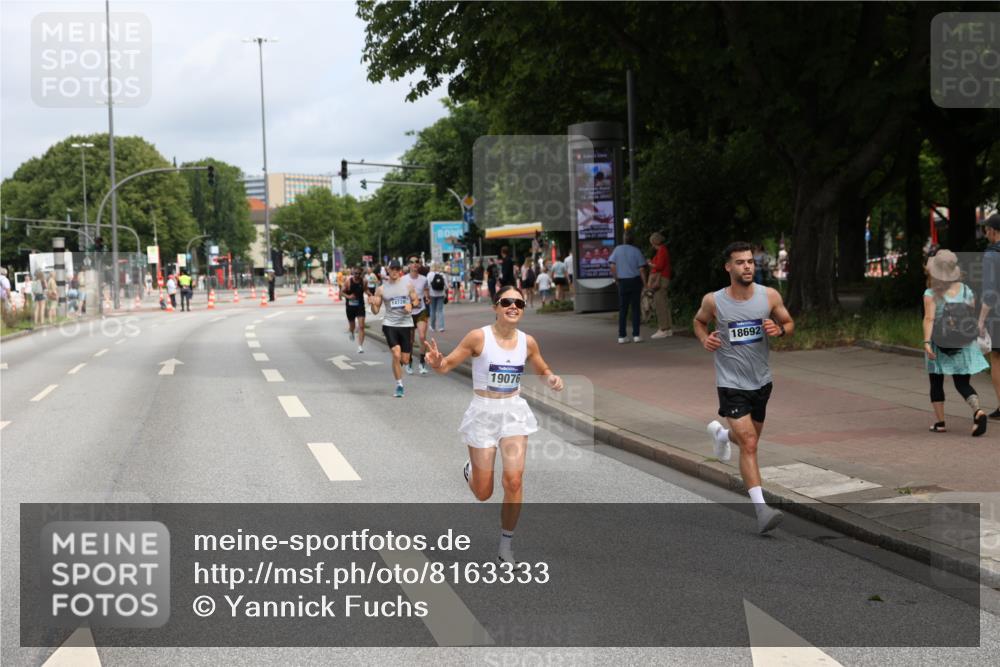 29.06.2025 - hella hamburg halbmarathon Yannick Fuchs http://msf.ph/oto/8163333 29.06.2025 10:21:44 20KM 7380, 9565, 12641, 13779, 13780, 14728, 17040, 18692, 19076 meine-sportfotos.de