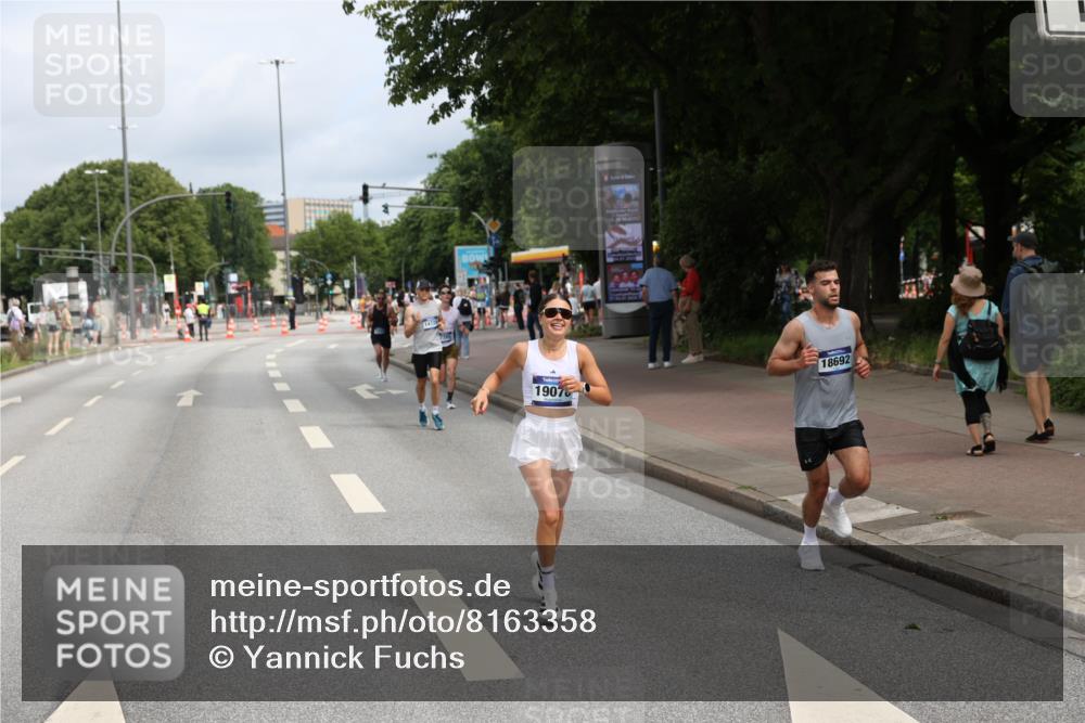 29.06.2025 - hella hamburg halbmarathon Yannick Fuchs http://msf.ph/oto/8163358 29.06.2025 10:21:44 20KM 7380, 9565, 12641, 13779, 13780, 14728, 17040, 18692, 19076 meine-sportfotos.de