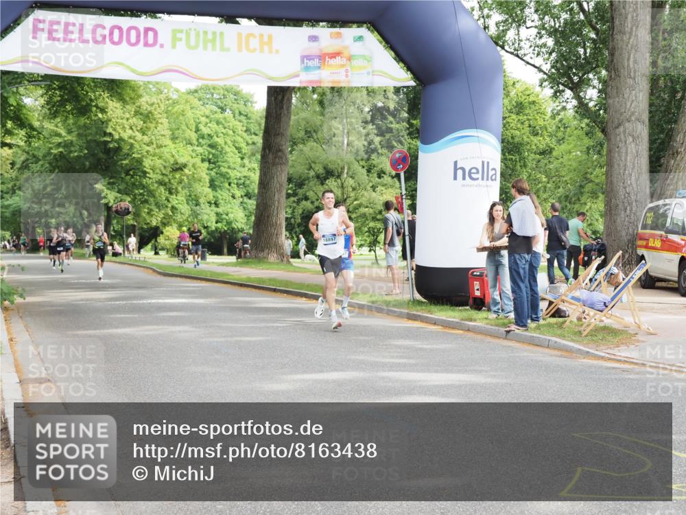 29.06.2025 - hella hamburg halbmarathon MichiJ http://msf.ph/oto/8163438 29.06.2025 10:13:11 Zwischen KM18-KM19 4128, 4571 meine-sportfotos.de