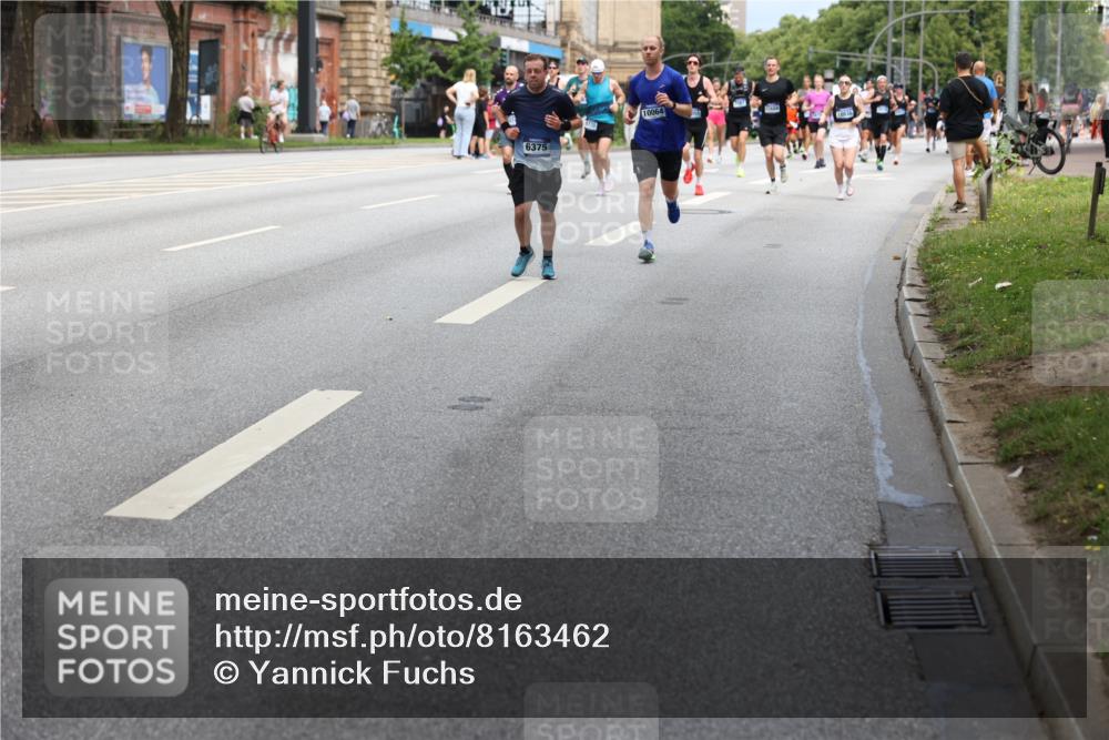 29.06.2025 - hella hamburg halbmarathon Yannick Fuchs http://msf.ph/oto/8163462 29.06.2025 10:39:44 20KM 2188, 2367, 2470, 4997, 5623, 5648, 5706, 6054, 6375, 6819, 6831, 7087, 7167, 7325, 7709, 7843, 8871, 9105, 9710, 9720, 10064, 10741, 11291, 11688, 11821, 12154, 12161, 12643, 12783, 13919, 14374, 15365, 15636, 15651, 15666, 15760, 16617, 16685, 16689, 16725, 16834, 17544, 17960, 18055, 18185, 18407, 18638, 18689, 18862, 19116 meine-sportfotos.de