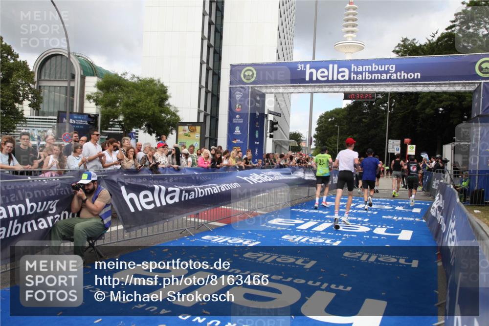 29.06.2025 - hella hamburg halbmarathon Michael Strokosch http://msf.ph/oto/8163466 29.06.2025 10:33:24 Ziel 1959, 4679, 7723, 9047, 14167, 16881, 17175, 17489, 18455 meine-sportfotos.de