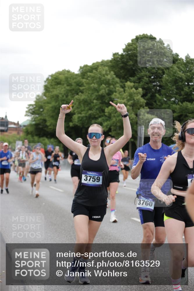 29.06.2025 - hella hamburg halbmarathon Jannik Wohlers http://msf.ph/oto/8163529 29.06.2025 11:03:58 Lombardsbrücke 1491, 1649, 2310, 2321, 2935, 3180, 3394, 3455, 3528, 3759, 3760, 3793, 4742, 4936, 5425, 5485, 5766, 5802, 7353, 7438, 8225, 8475, 8476, 8568, 9218, 9330, 9343, 9760, 9797, 10394, 11235, 11978, 11997, 12118, 12245, 12486, 12884, 14116, 14151, 14169, 14723, 14748, 14837, 14910, 14973, 15201, 15668, 16294, 16895, 17420, 18017, 18072, 18073, 18244, 18408, 19005, 19238 meine-sportfotos.de