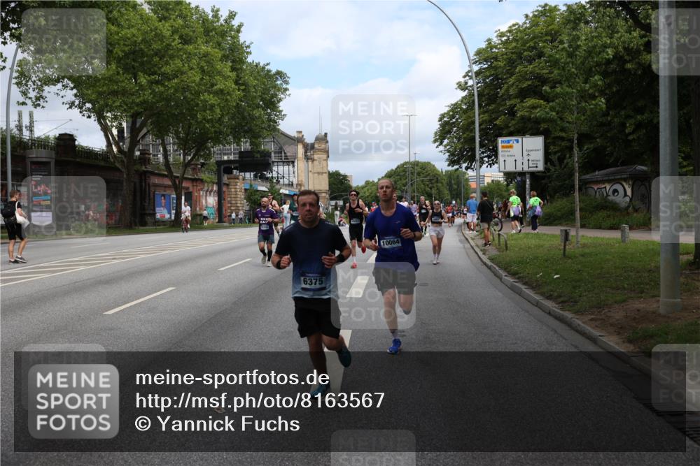 29.06.2025 - hella hamburg halbmarathon Yannick Fuchs http://msf.ph/oto/8163567 29.06.2025 10:39:47 20KM 2188, 2270, 2367, 2470, 3186, 4277, 5623, 5648, 5706, 6054, 6375, 6819, 6831, 7056, 7087, 7709, 8374, 9105, 9710, 9720, 10064, 10741, 11291, 11688, 11821, 12643, 12783, 13919, 14374, 14764, 15365, 15636, 15651, 16513, 16617, 16689, 16725, 17544, 17960, 18055, 18185, 18346, 18407, 18638, 18862, 19116 meine-sportfotos.de