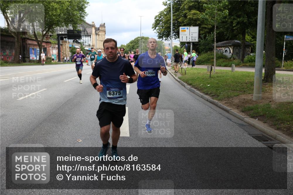29.06.2025 - hella hamburg halbmarathon Yannick Fuchs http://msf.ph/oto/8163584 29.06.2025 10:39:47 20KM 2188, 2270, 2367, 2470, 3186, 4277, 5623, 5648, 5706, 6054, 6375, 6819, 6831, 7056, 7087, 7709, 8374, 9105, 9710, 9720, 10064, 10741, 11291, 11688, 11821, 12643, 12783, 13919, 14374, 14764, 15365, 15636, 15651, 16513, 16617, 16689, 16725, 17544, 17960, 18055, 18185, 18346, 18407, 18638, 18862, 19116 meine-sportfotos.de
