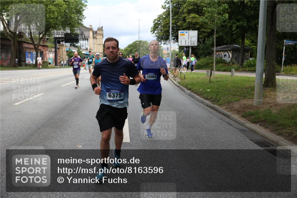 29.06.2025 - hella hamburg halbmarathon Yannick Fuchs http://msf.ph/oto/8163596 29.06.2025 10:39:47 20KM 2188, 2270, 2367, 2470, 3186, 4277, 5623, 5648, 5706, 6054, 6375, 6819, 6831, 7056, 7087, 7709, 8374, 9105, 9710, 9720, 10064, 10741, 11291, 11688, 11821, 12643, 12783, 13919, 14374, 14764, 15365, 15636, 15651, 16513, 16617, 16689, 16725, 17544, 17960, 18055, 18185, 18346, 18407, 18638, 18862, 19116 meine-sportfotos.de