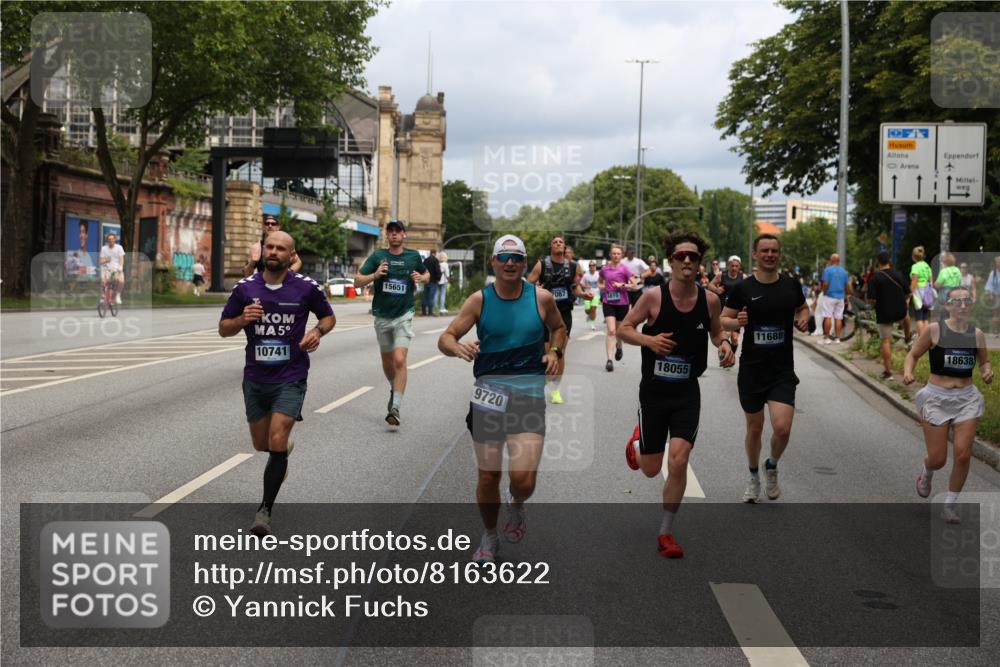 29.06.2025 - hella hamburg halbmarathon Yannick Fuchs http://msf.ph/oto/8163622 29.06.2025 10:39:49 20KM 2188, 2270, 2367, 2470, 2707, 3186, 4277, 5623, 5648, 5706, 6054, 6375, 6819, 6831, 7056, 7087, 7709, 8374, 9105, 9710, 9720, 10064, 10741, 11291, 11688, 11821, 12643, 12783, 13919, 14374, 14385, 14764, 15365, 15636, 15651, 16513, 16617, 16725, 17544, 17960, 18055, 18185, 18346, 18407, 18638, 18862, 18878, 19116 meine-sportfotos.de
