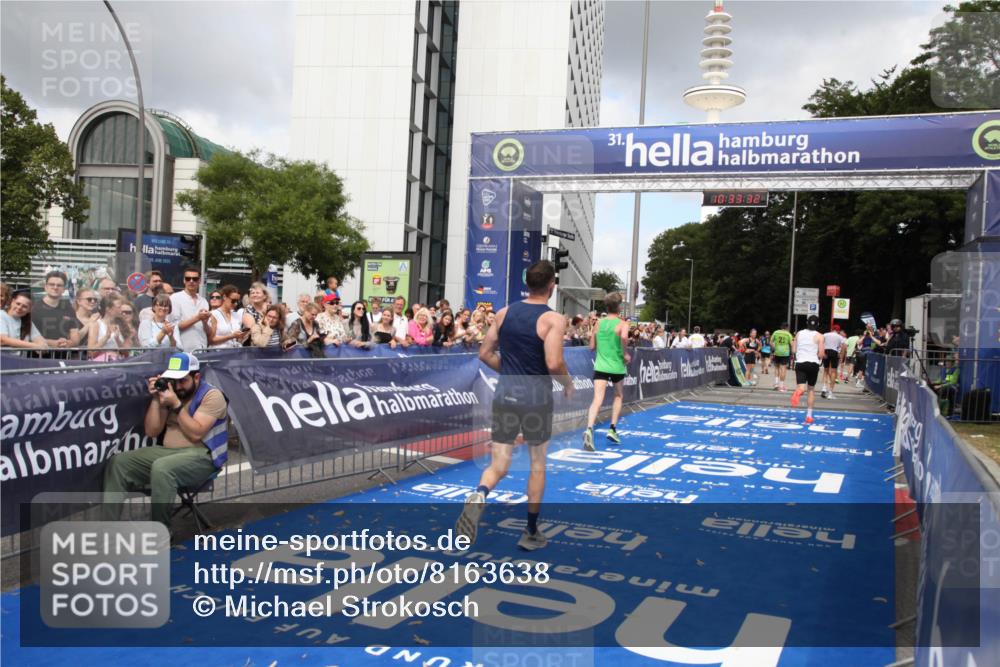 29.06.2025 - hella hamburg halbmarathon Michael Strokosch http://msf.ph/oto/8163638 29.06.2025 10:33:31 Ziel 4602, 8956, 15326, 16931, 17056, 17489, 18731 meine-sportfotos.de
