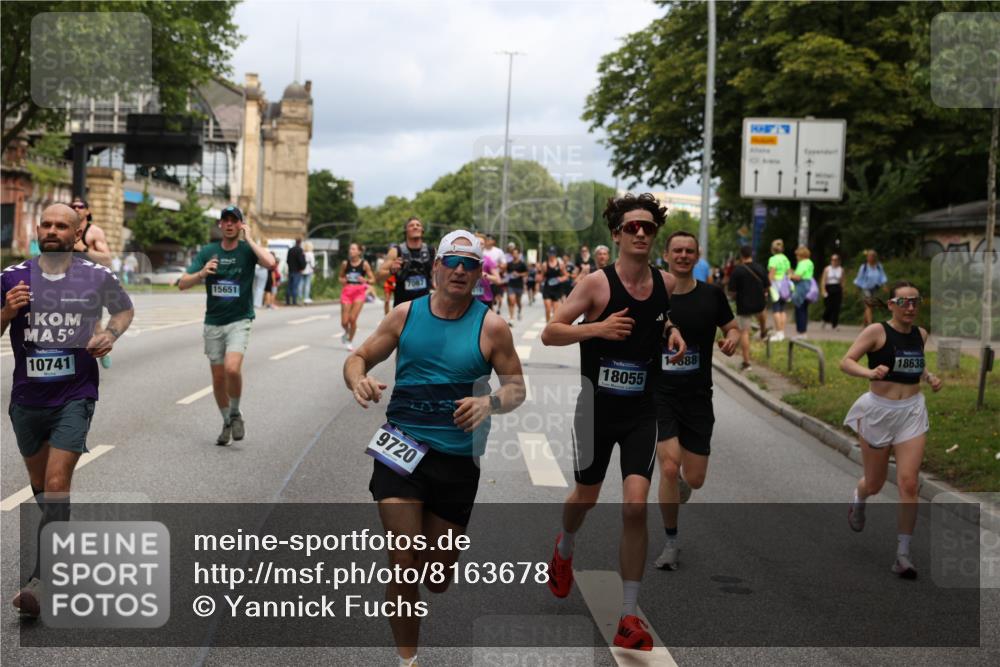 29.06.2025 - hella hamburg halbmarathon Yannick Fuchs http://msf.ph/oto/8163678 29.06.2025 10:39:49 20KM 2188, 2270, 2367, 2470, 2707, 3186, 4277, 5623, 5648, 5706, 6054, 6375, 6819, 6831, 7056, 7087, 7709, 8374, 9105, 9710, 9720, 10064, 10741, 11291, 11688, 11821, 12643, 12783, 13919, 14374, 14385, 14764, 15365, 15636, 15651, 16513, 16617, 16725, 17544, 17960, 18055, 18185, 18346, 18407, 18638, 18862, 18878, 19116 meine-sportfotos.de
