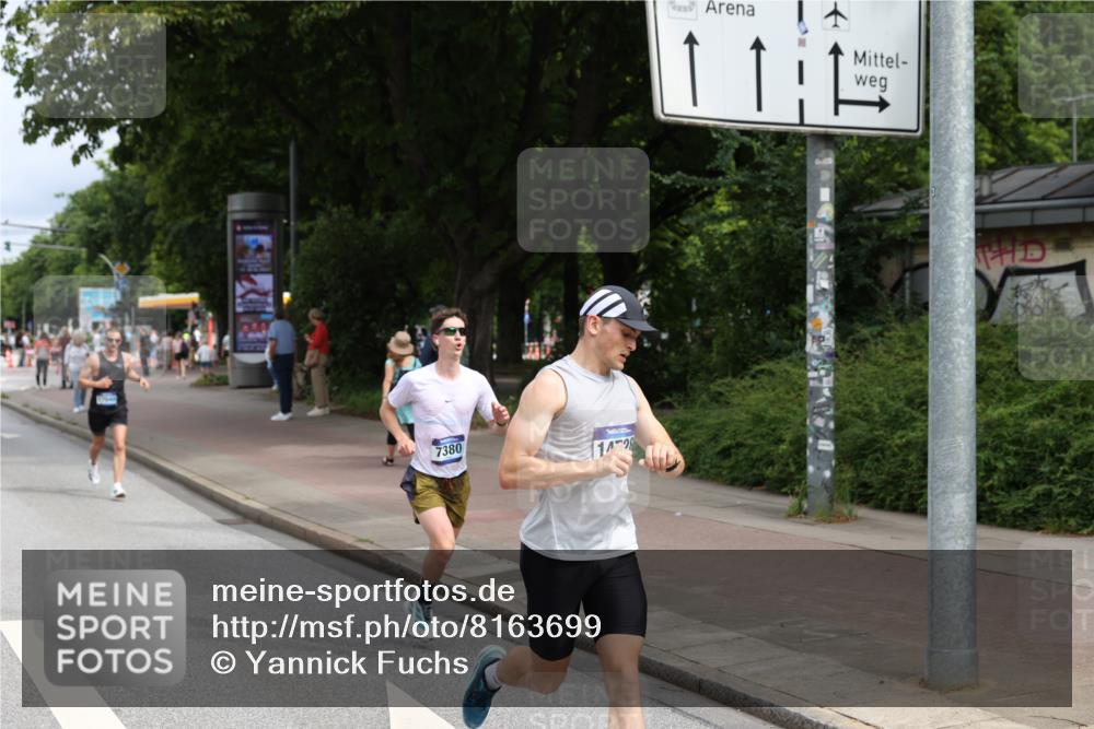 29.06.2025 - hella hamburg halbmarathon Yannick Fuchs http://msf.ph/oto/8163699 29.06.2025 10:21:48 20KM 7380, 9565, 12641, 12992, 13779, 13780, 14728, 17040, 18692, 19076 meine-sportfotos.de