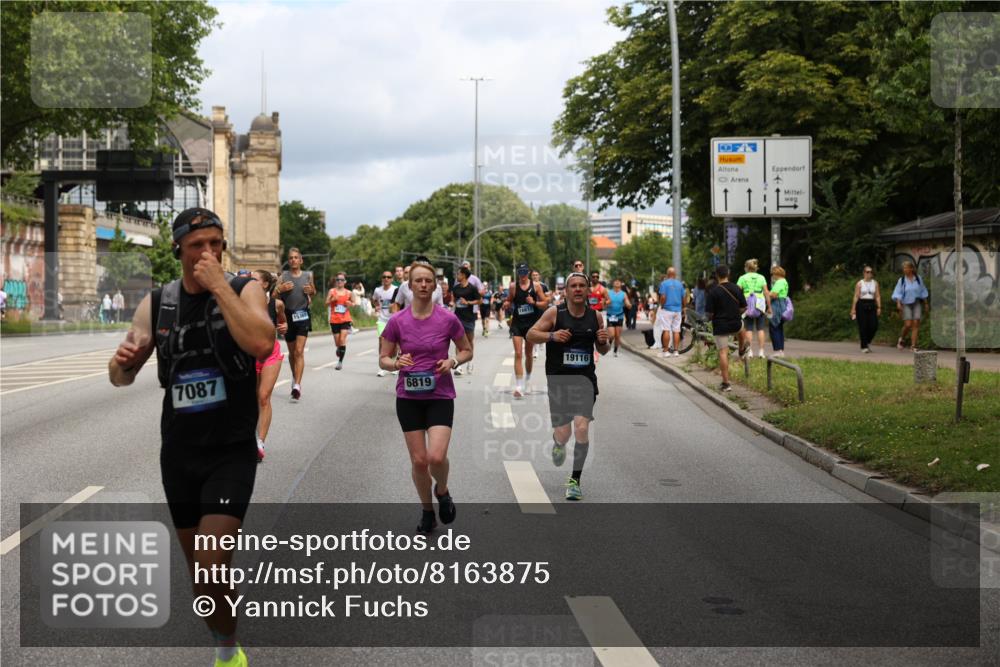 29.06.2025 - hella hamburg halbmarathon Yannick Fuchs http://msf.ph/oto/8163875 29.06.2025 10:39:52 20KM 2188, 2270, 2367, 2470, 2707, 3056, 3186, 4277, 4854, 5623, 5648, 5706, 6054, 6071, 6819, 6831, 7056, 7087, 7385, 7709, 8374, 9105, 9585, 9710, 9720, 10741, 11291, 11688, 11821, 12643, 12783, 13919, 14374, 14385, 14764, 15365, 15563, 15636, 15651, 16513, 16617, 16725, 17544, 17960, 18055, 18185, 18346, 18407, 18637, 18638, 18862, 18878, 19116 meine-sportfotos.de