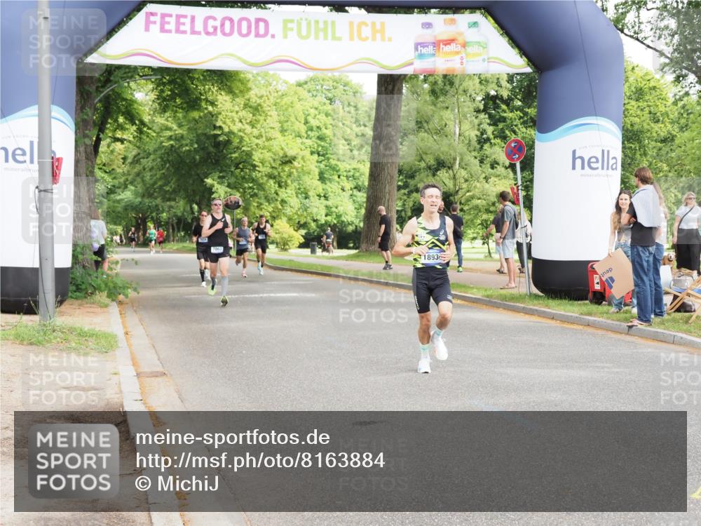 29.06.2025 - hella hamburg halbmarathon MichiJ http://msf.ph/oto/8163884 29.06.2025 10:13:17 Zwischen KM18-KM19 9151, 18897 meine-sportfotos.de