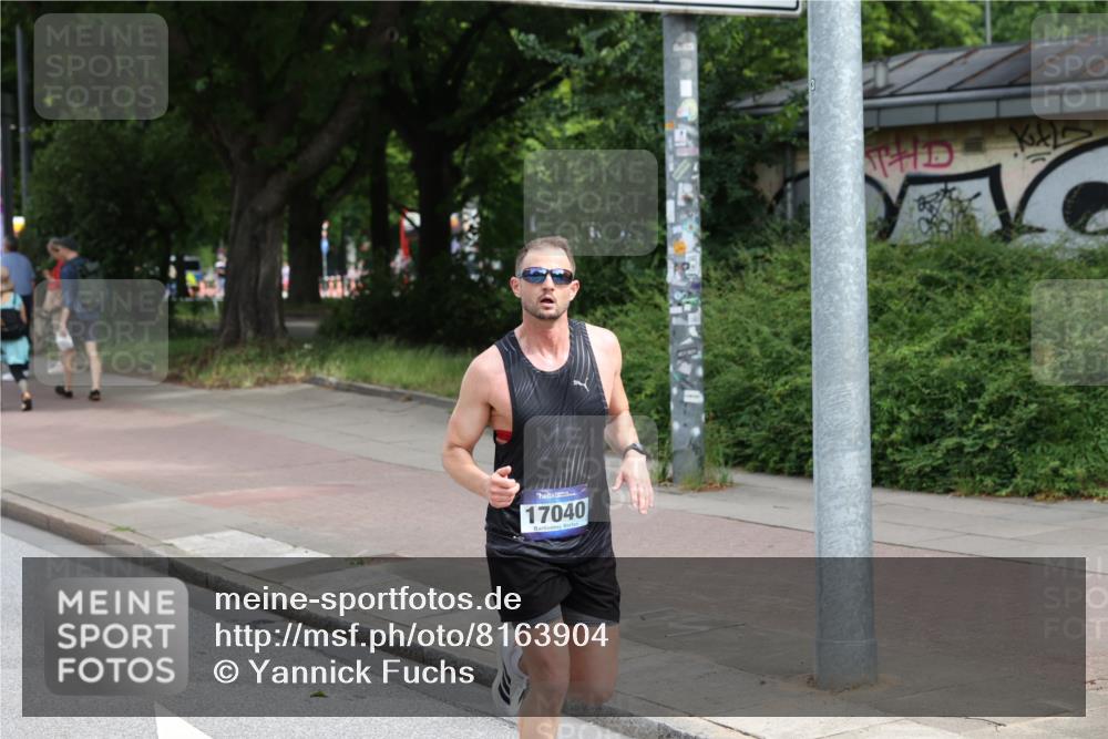 29.06.2025 - hella hamburg halbmarathon Yannick Fuchs http://msf.ph/oto/8163904 29.06.2025 10:21:51 20KM 1065, 7380, 12641, 12992, 13780, 14728, 15023, 15671, 17040, 18692, 19076 meine-sportfotos.de