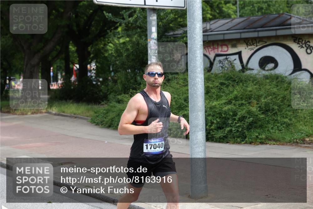 29.06.2025 - hella hamburg halbmarathon Yannick Fuchs http://msf.ph/oto/8163916 29.06.2025 10:21:51 20KM 1065, 7380, 12641, 12992, 13780, 14728, 15023, 15671, 17040, 18692, 19076 meine-sportfotos.de
