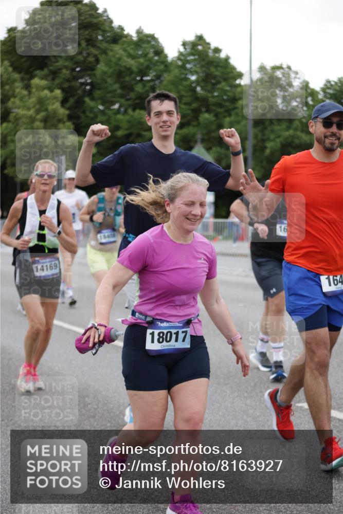 29.06.2025 - hella hamburg halbmarathon Jannik Wohlers http://msf.ph/oto/8163927 29.06.2025 11:04:07 Lombardsbrücke 1491, 1649, 2310, 2321, 3180, 3235, 3335, 3394, 3455, 3528, 3759, 3760, 3793, 4742, 4935, 5425, 5485, 5619, 5766, 6499, 7353, 7438, 8103, 8225, 8568, 9014, 9330, 9760, 10012, 10482, 11254, 11978, 11997, 12884, 14151, 14169, 14723, 14748, 14837, 14910, 14960, 16294, 16895, 17420, 18017, 18072, 18073, 18085, 18408, 19238 meine-sportfotos.de