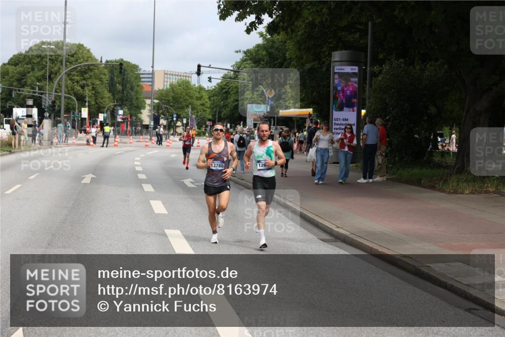 29.06.2025 - hella hamburg halbmarathon Yannick Fuchs http://msf.ph/oto/8163974 29.06.2025 10:21:57 20KM 1065, 1577, 9079, 10848, 12641, 12992, 13780, 15023, 15671, 17040 meine-sportfotos.de
