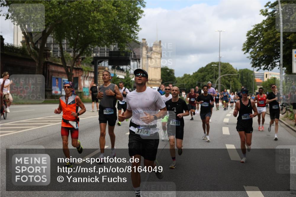 29.06.2025 - hella hamburg halbmarathon Yannick Fuchs http://msf.ph/oto/8164049 29.06.2025 10:39:55 20KM 2188, 2270, 2367, 2470, 2590, 2707, 3056, 3186, 4277, 4854, 5623, 5648, 5706, 6054, 6071, 6819, 6831, 7056, 7087, 7385, 7709, 8374, 9105, 9585, 9710, 11291, 11495, 11821, 12643, 12783, 13919, 14374, 14385, 14764, 15365, 15563, 15636, 16513, 16617, 16725, 17499, 17544, 17674, 17835, 17960, 18081, 18185, 18346, 18407, 18637, 18862, 18878, 19116 meine-sportfotos.de
