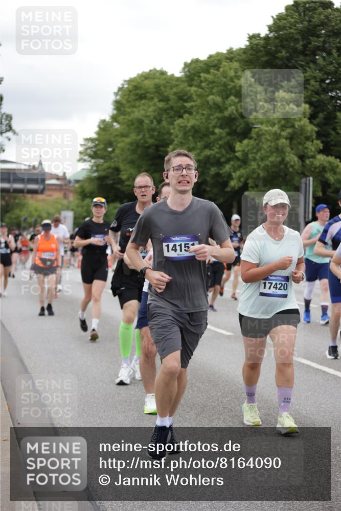 29.06.2025 - hella hamburg halbmarathon Jannik Wohlers http://msf.ph/oto/8164090 29.06.2025 11:04:09 Lombardsbrücke 1491, 1649, 2321, 3180, 3235, 3335, 3455, 3528, 3793, 4742, 4935, 5425, 5485, 5619, 5766, 6499, 7353, 7438, 8103, 8225, 8568, 9014, 9042, 9044, 9330, 9760, 10012, 10482, 11254, 11978, 11997, 12884, 14151, 14169, 14723, 14748, 14837, 14910, 14960, 15007, 16294, 16442, 16895, 17420, 18017, 18072, 18073, 18085, 18408, 19238 meine-sportfotos.de