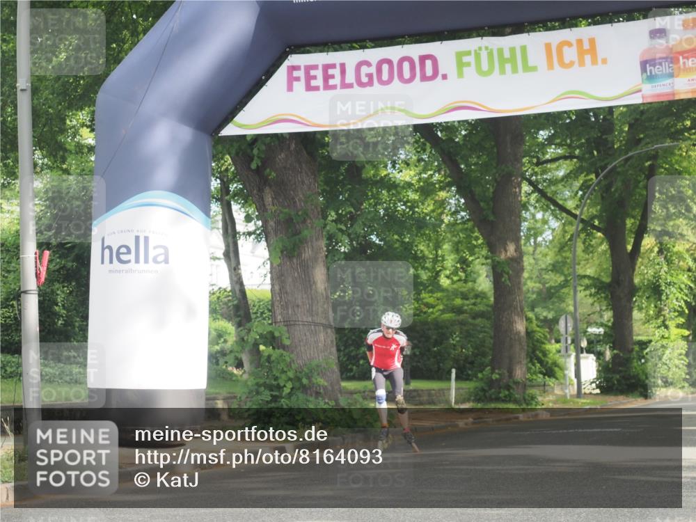 29.06.2025 - hella hamburg halbmarathon KatJ http://msf.ph/oto/8164093 29.06.2025 09:13:43 Zwischen KM18-KM19  meine-sportfotos.de