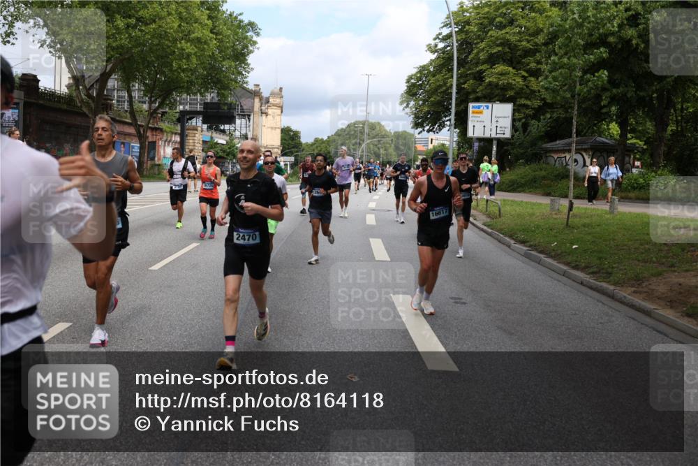 29.06.2025 - hella hamburg halbmarathon Yannick Fuchs http://msf.ph/oto/8164118 29.06.2025 10:39:56 20KM 2188, 2270, 2367, 2470, 2590, 2707, 3056, 3186, 4277, 4854, 5623, 5648, 5706, 6054, 6071, 6290, 6819, 6831, 7056, 7385, 7709, 8374, 9105, 9585, 9710, 11291, 11495, 11821, 12643, 12783, 13919, 14374, 14385, 14764, 15365, 15563, 15636, 16513, 16617, 16725, 17499, 17544, 17674, 17835, 17960, 18081, 18185, 18346, 18407, 18637, 18862, 18878, 19116 meine-sportfotos.de