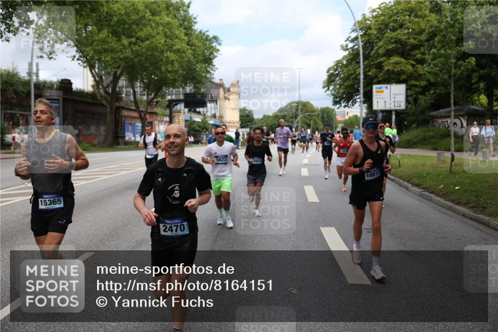 29.06.2025 - hella hamburg halbmarathon Yannick Fuchs http://msf.ph/oto/8164151 29.06.2025 10:39:57 20KM 2188, 2270, 2367, 2470, 2590, 2707, 3056, 3186, 4277, 4854, 5623, 5648, 5706, 6054, 6071, 6290, 6831, 7056, 7385, 7450, 7709, 8374, 9105, 9585, 9710, 11291, 11495, 11821, 12643, 12783, 13919, 14374, 14385, 14764, 15365, 15563, 15636, 16513, 16617, 16624, 16725, 17499, 17674, 17835, 17960, 18081, 18185, 18346, 18407, 18637, 18862, 18878, 19116 meine-sportfotos.de