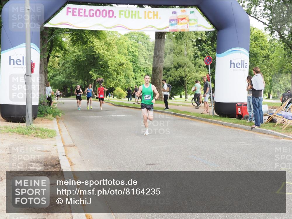 29.06.2025 - hella hamburg halbmarathon MichiJ http://msf.ph/oto/8164235 29.06.2025 10:13:31 Zwischen KM18-KM19 6699 meine-sportfotos.de