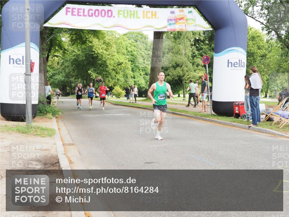 29.06.2025 - hella hamburg halbmarathon MichiJ http://msf.ph/oto/8164284 29.06.2025 10:13:31 Zwischen KM18-KM19 6699 meine-sportfotos.de