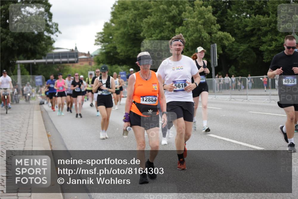 29.06.2025 - hella hamburg halbmarathon Jannik Wohlers http://msf.ph/oto/8164303 29.06.2025 11:04:16 Lombardsbrücke 2181, 2549, 3235, 3270, 3335, 3455, 3528, 3793, 3969, 4935, 5536, 5578, 5619, 5766, 6499, 7061, 7063, 7220, 7353, 8103, 9014, 9042, 9044, 9377, 9679, 10012, 10482, 11254, 11288, 11397, 11669, 11805, 11978, 12195, 12884, 14151, 14723, 14960, 15007, 15213, 15989, 15990, 16259, 16442, 16583, 17923, 18085, 18408 meine-sportfotos.de