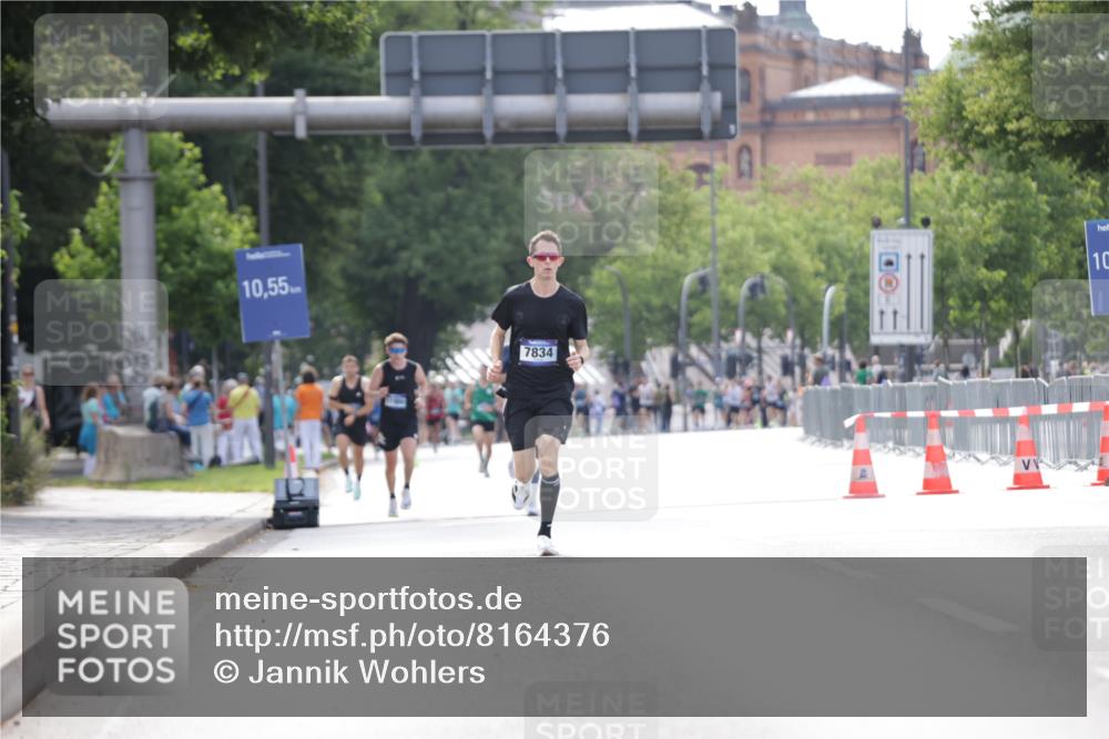 29.06.2025 - hella hamburg halbmarathon Jannik Wohlers http://msf.ph/oto/8164376 29.06.2025 09:40:37 Lombardsbrücke 14360, 14766, 15526, 17771 meine-sportfotos.de