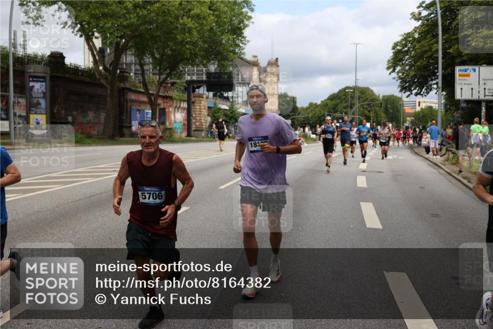 29.06.2025 - hella hamburg halbmarathon Yannick Fuchs http://msf.ph/oto/8164382 29.06.2025 10:40:00 20KM 2270, 2367, 2590, 2707, 3056, 3186, 3477, 4277, 4854, 5623, 5648, 5706, 6054, 6071, 6290, 6831, 7056, 7385, 7450, 8374, 9105, 9585, 9710, 10792, 10796, 11291, 11495, 11821, 12084, 12643, 13525, 13919, 14374, 14385, 14764, 14911, 15365, 15563, 15636, 16513, 16617, 16624, 16725, 17499, 17674, 17835, 17960, 18081, 18185, 18346, 18407, 18637, 18862, 18878 meine-sportfotos.de