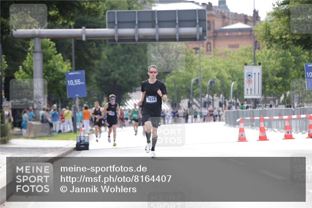 29.06.2025 - hella hamburg halbmarathon Jannik Wohlers http://msf.ph/oto/8164407 29.06.2025 09:40:37 Lombardsbrücke 14360, 14766, 15526, 17771 meine-sportfotos.de
